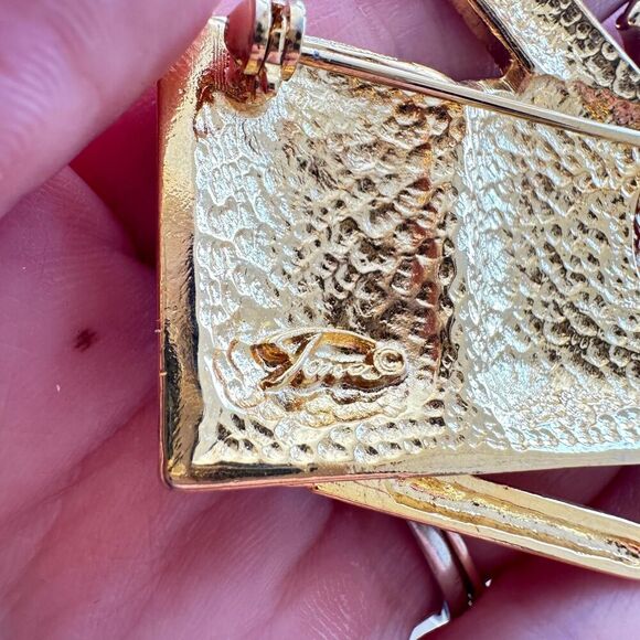 Vintage Tara School Teacher Brooch Pin - Picture 4 of 4